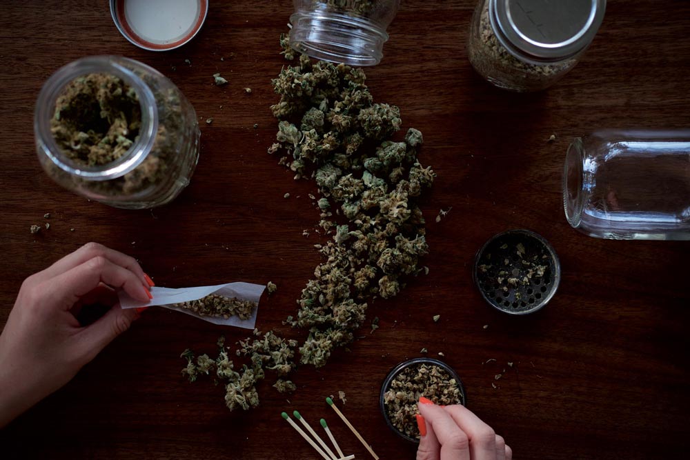 rolling marijuana joints
